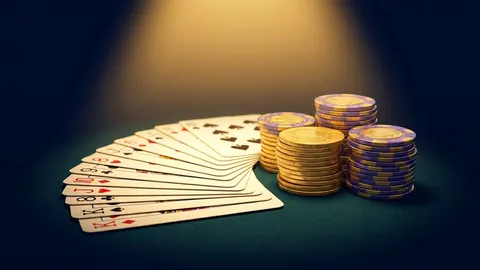 Blackjack: cartas y fichas sobre mesa de fieltro